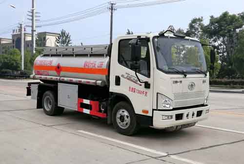 楚飞牌CLQ5071GJY6CA型加油车