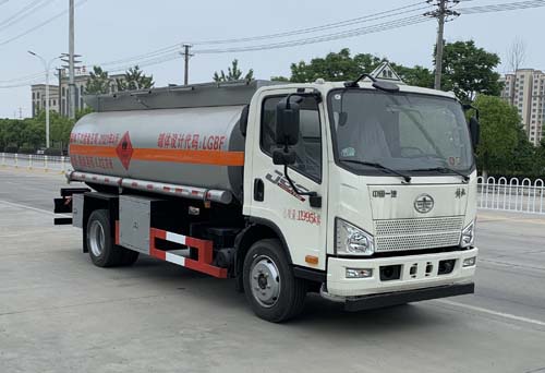 楚飞牌CLQ5120GYY6CA型运油车